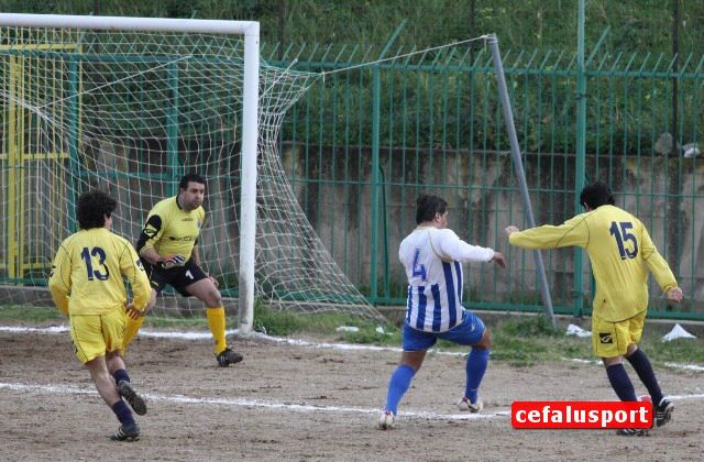 110109_Castelbuono 225y_tn.jpg